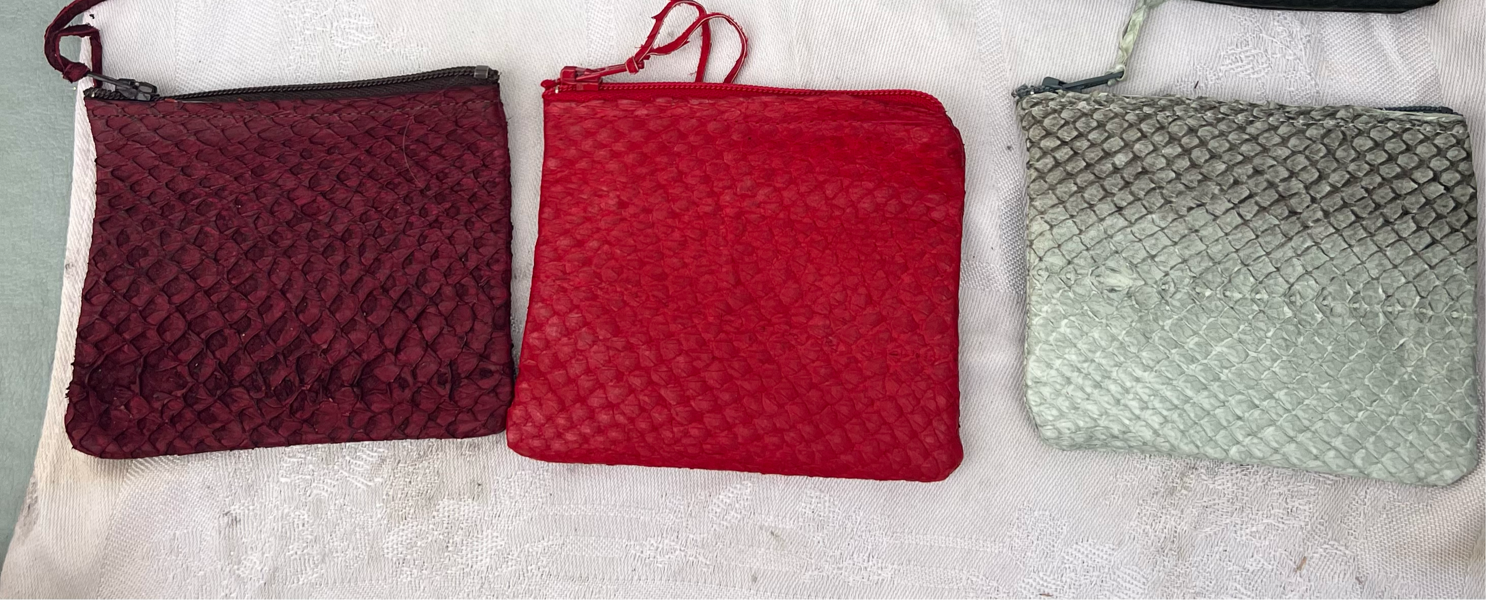 Coin purse with zipper